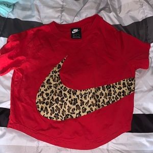 Nike Cropped Shirt